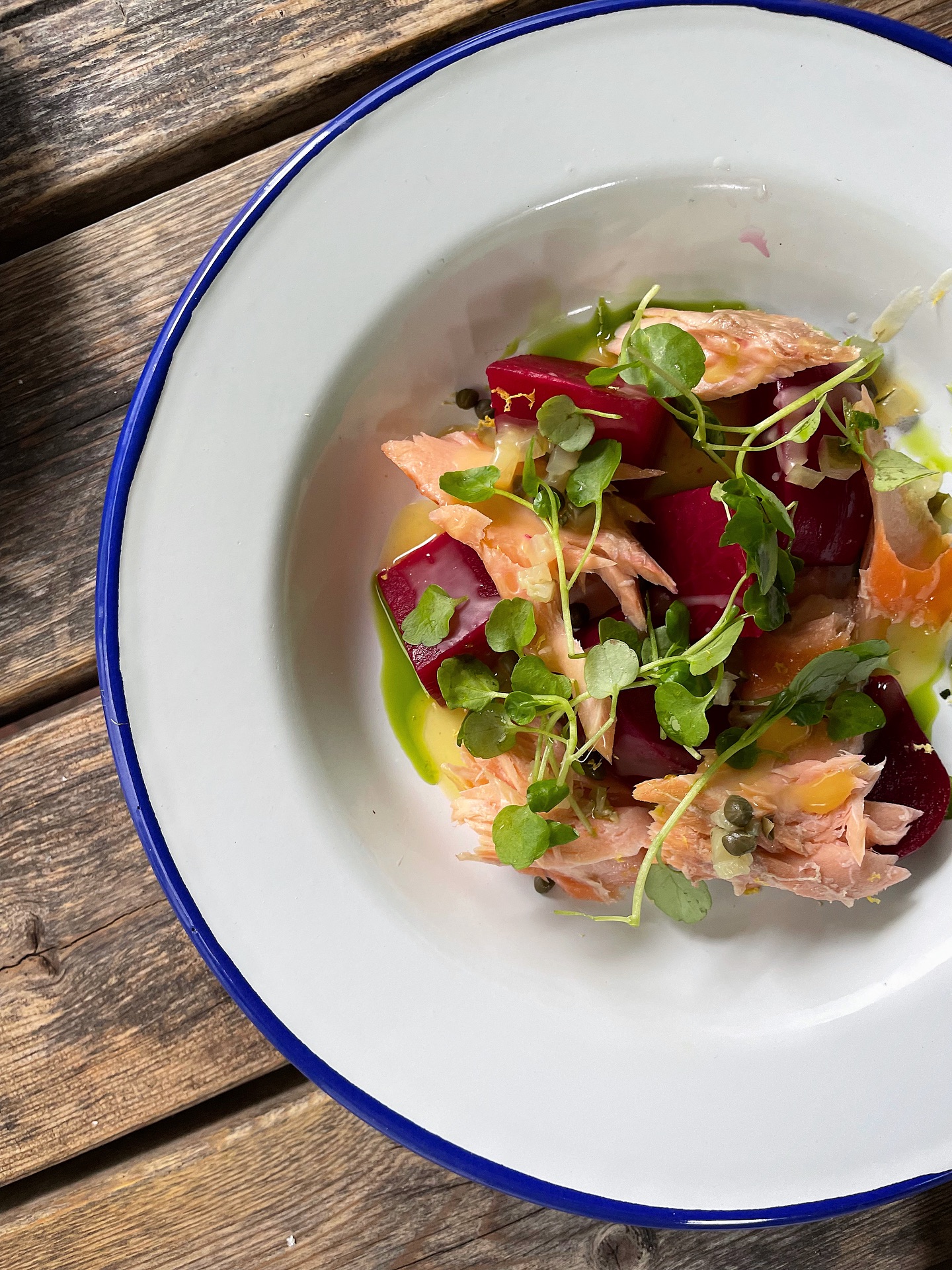 Our house hot smoked salmon on this week with beetroot, horseradish cream,caper & cornichon lemon dressing 🐟 🔥
